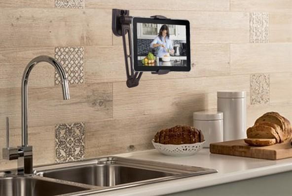 Techly sieninis laikiklis planšetėms ir iPad 4,7"-12,9" įvairiai reguliuojamas