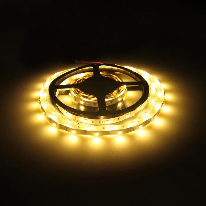 Whitenergy LED juosta 5m | 30vnt/m | 5050 | 7.2W/m | 12V DC | 3000K šilta balta