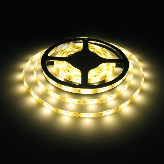 Whitenergy LED juosta atspari vandeniui 5m | 30vnt/m| 5050| 7.2W/m| šilta balta