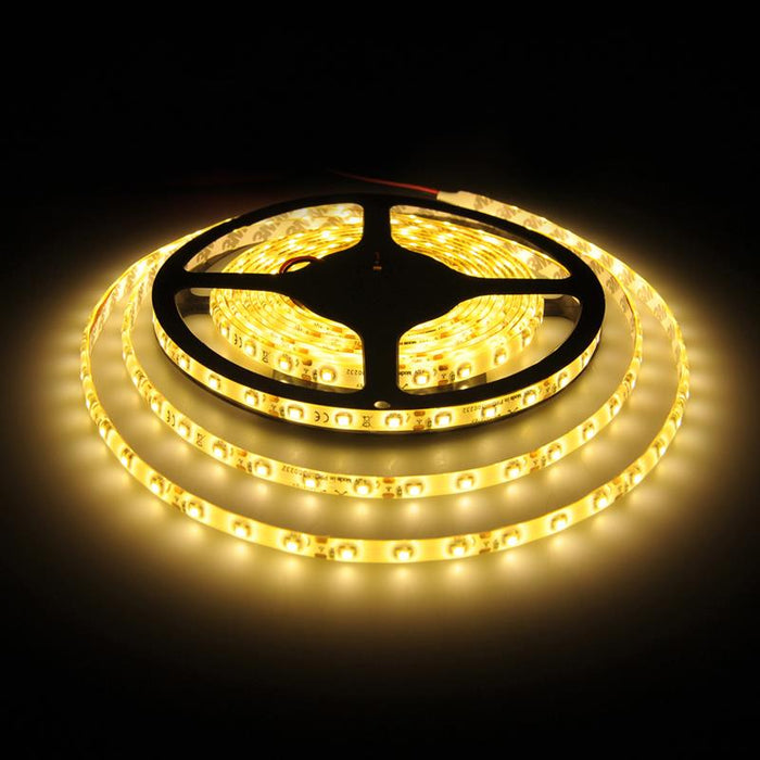 WE LED juosta atspari vandeniui 5m | 60vnt/m| 3528| 4,8W/m| 3000K šiltai balt be